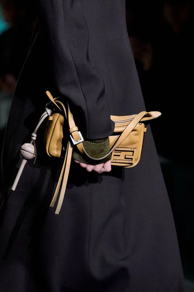 Look 3